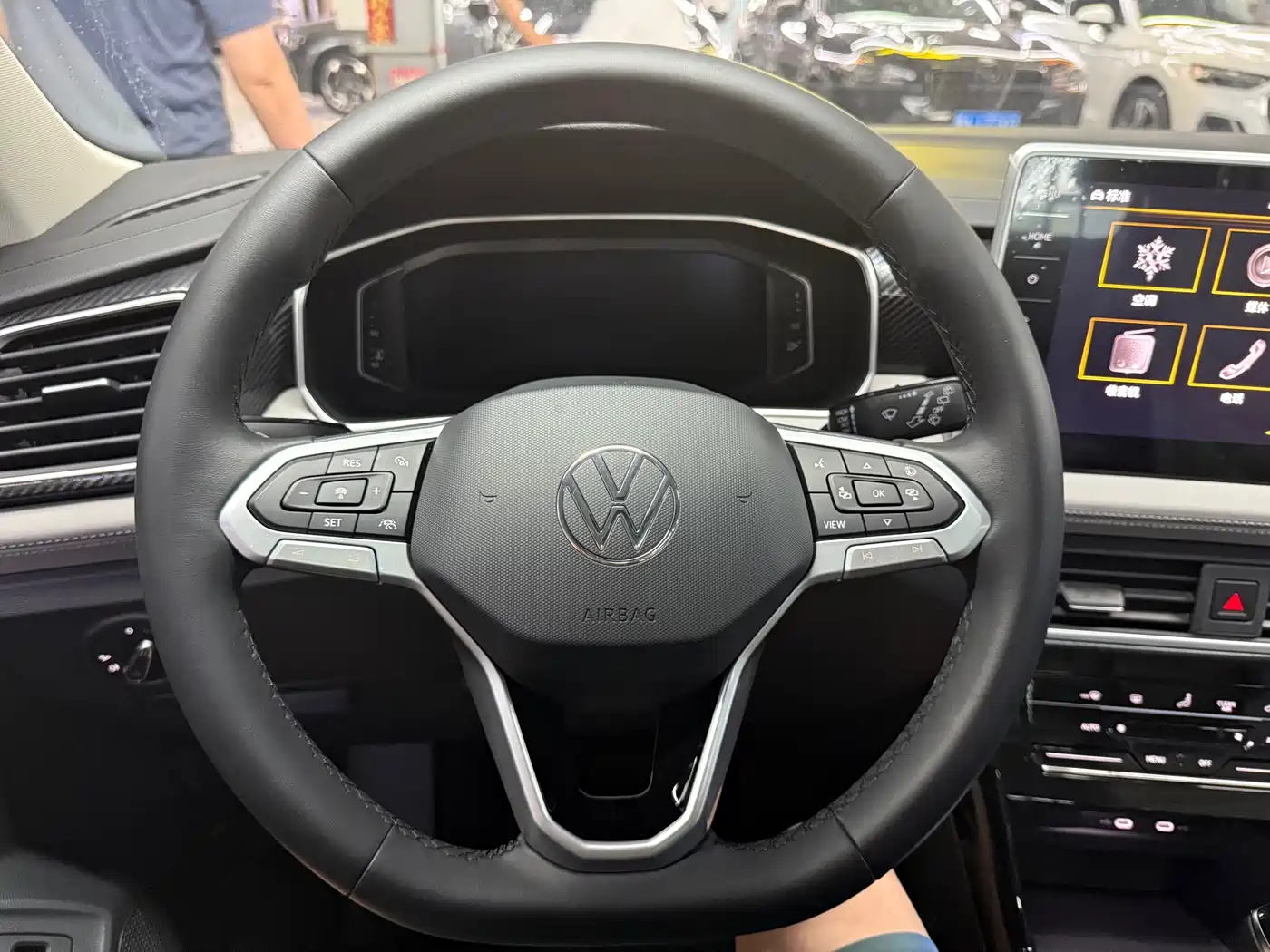 Volkswagen Tayron GTE Plug-in Hybrid 2023 280TSI Luxury Plus Advanced Edition фото 33
