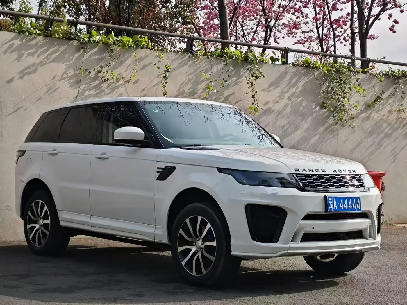 Land Rover Range Rover Sport 2017 3.0 SC V6 HSE фото 3