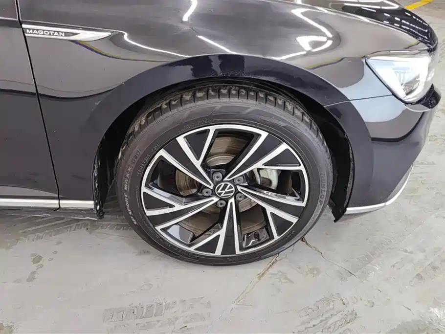 Volkswagen Magotan 2020 330TSI DSG Luxury фото 6