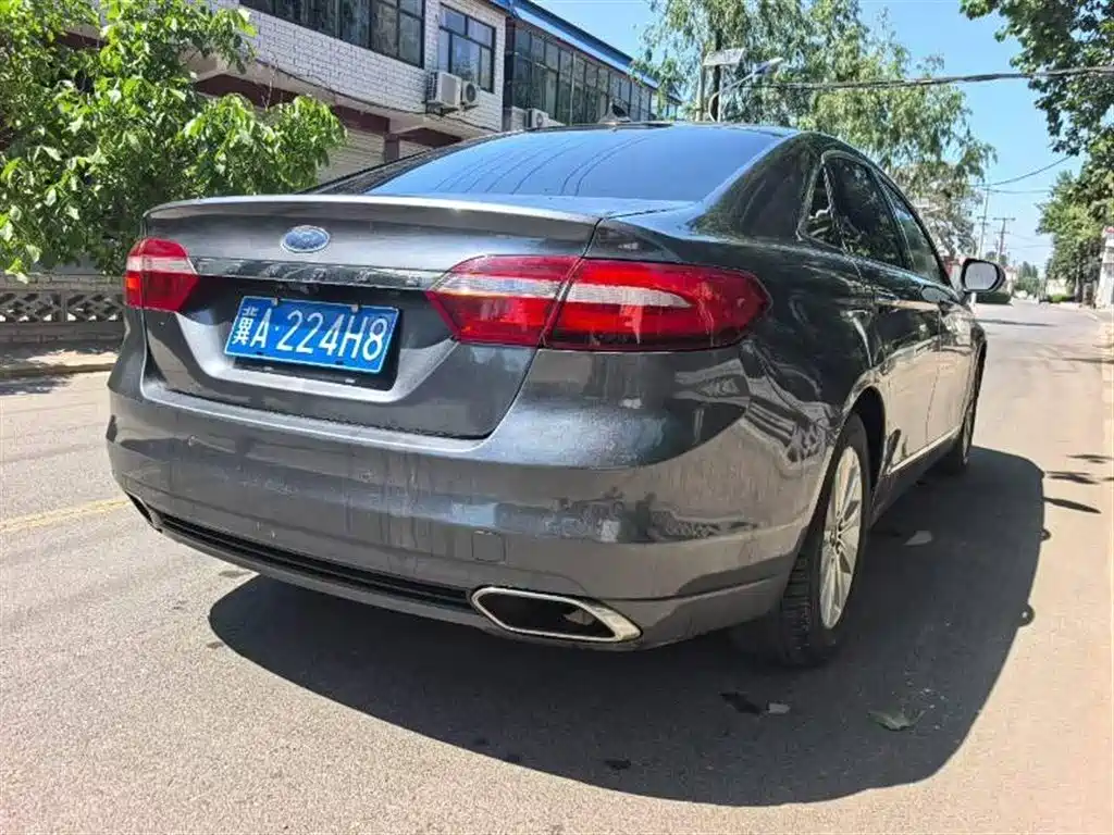 Ford Taurus 2016 EcoBoost 180 Luxury фото 8