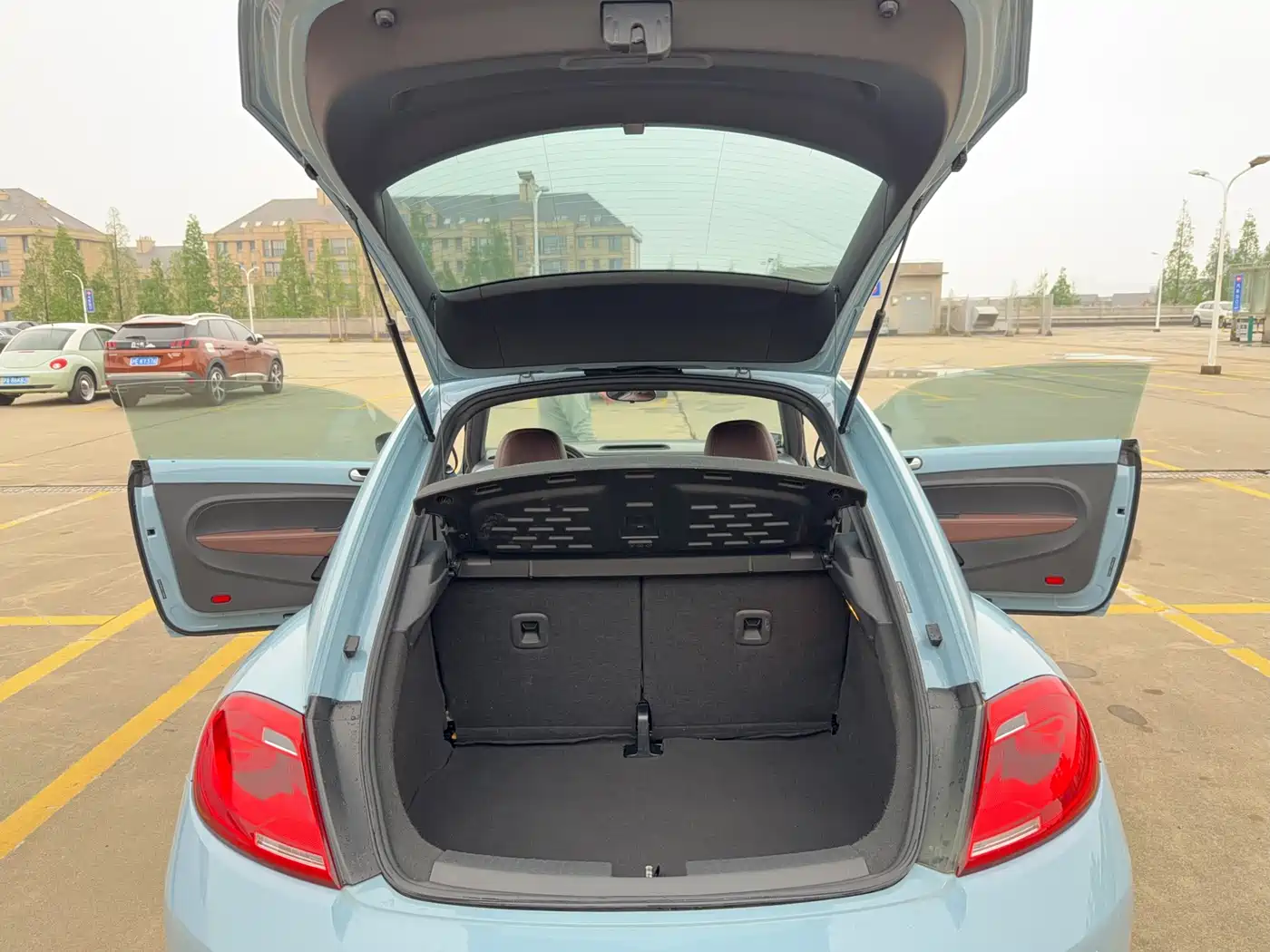 Volkswagen Beetle 2015 180TSI фото 13