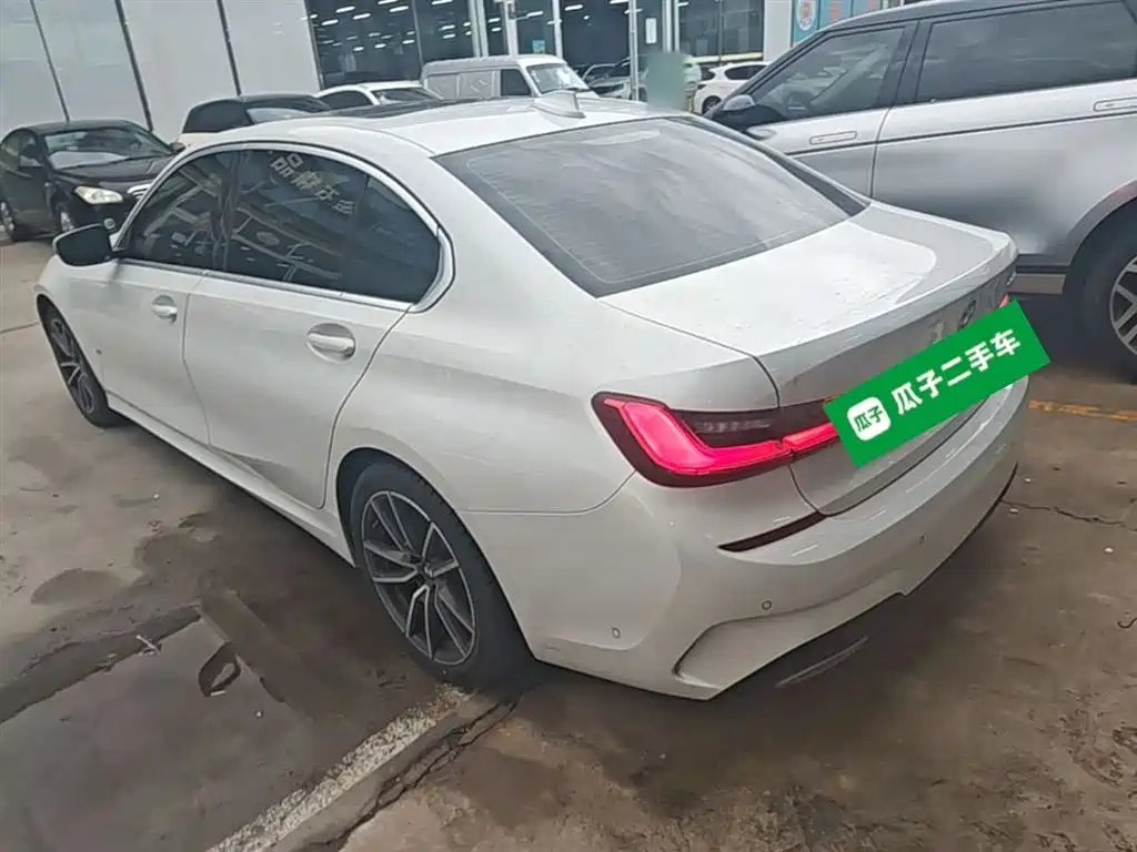 BMW 3-SERIES
