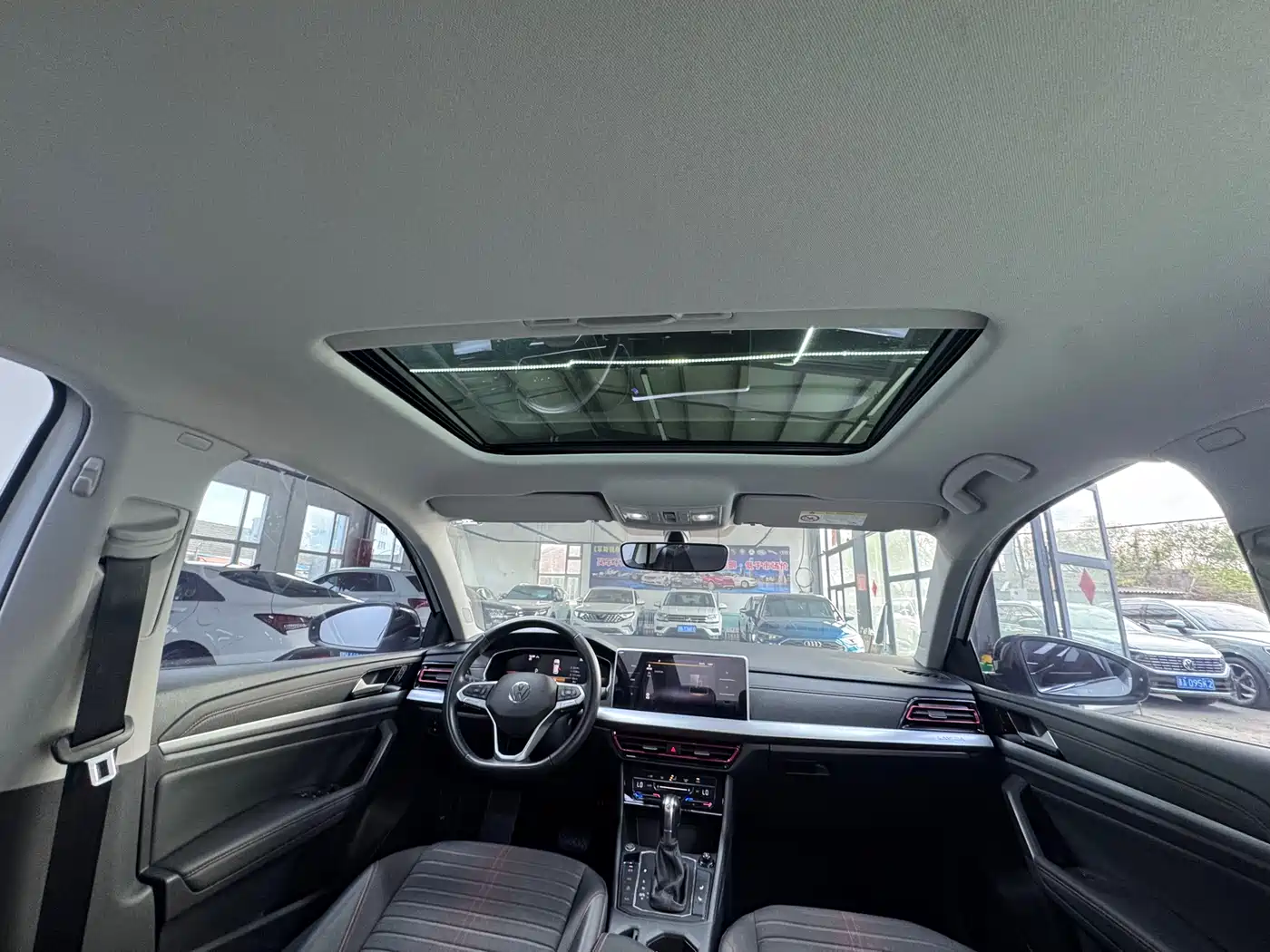 Volkswagen Lavida 2023 280TSI DSG Starlight Comfort Edition фото 24
