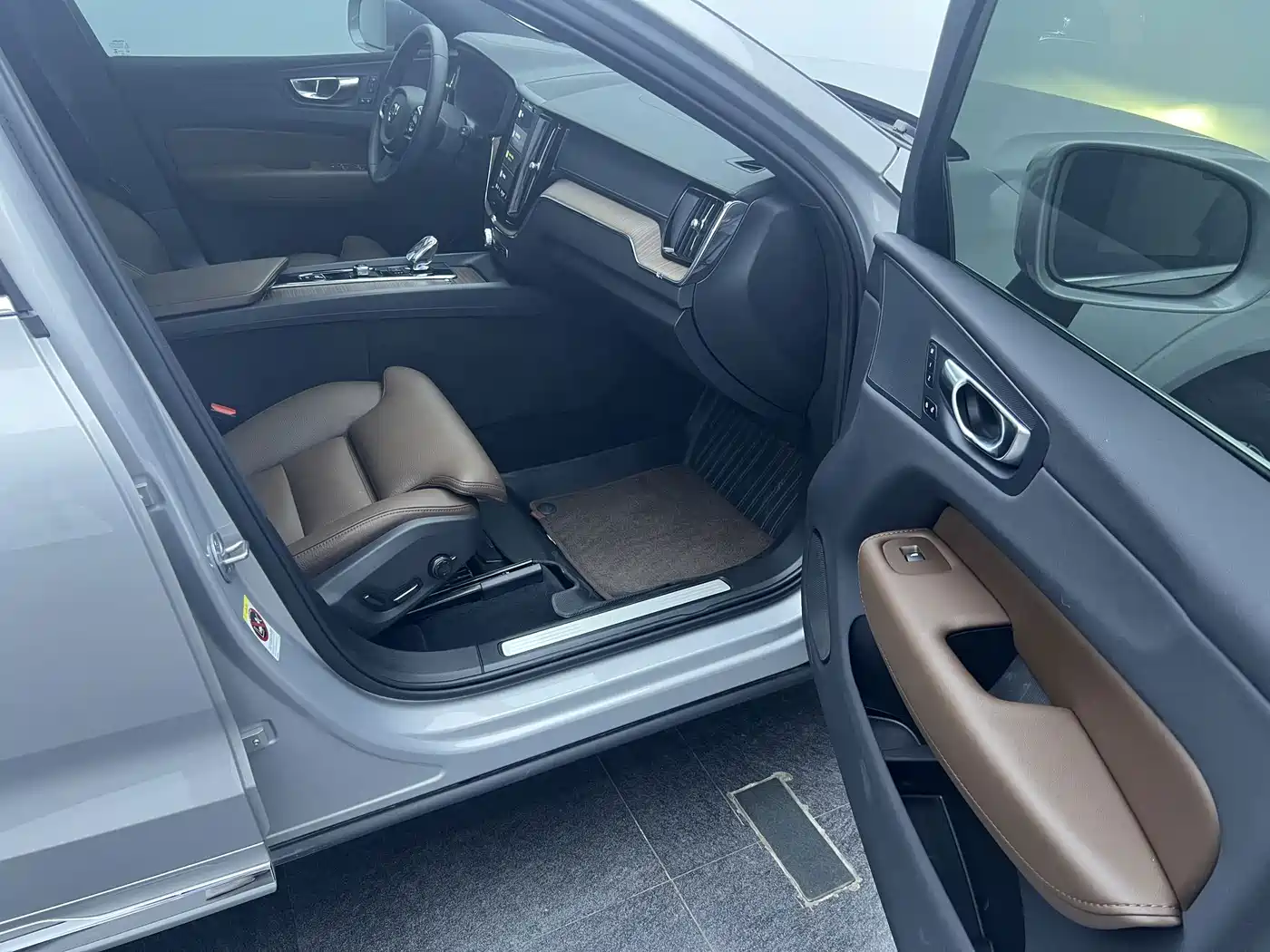 Photo 16 - Volvo XC60