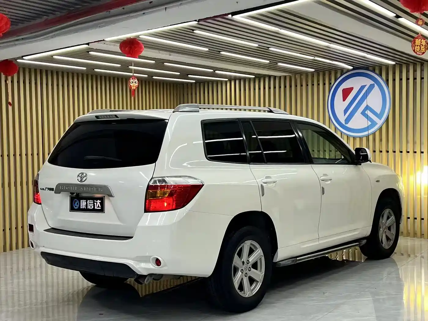 Фото 7 - Toyota Highlander
