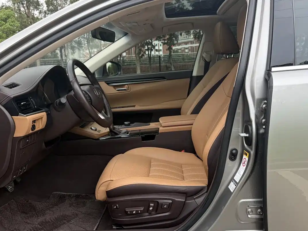 Lexus ES 2016 200 Midnight Special Limited Edition фото 7