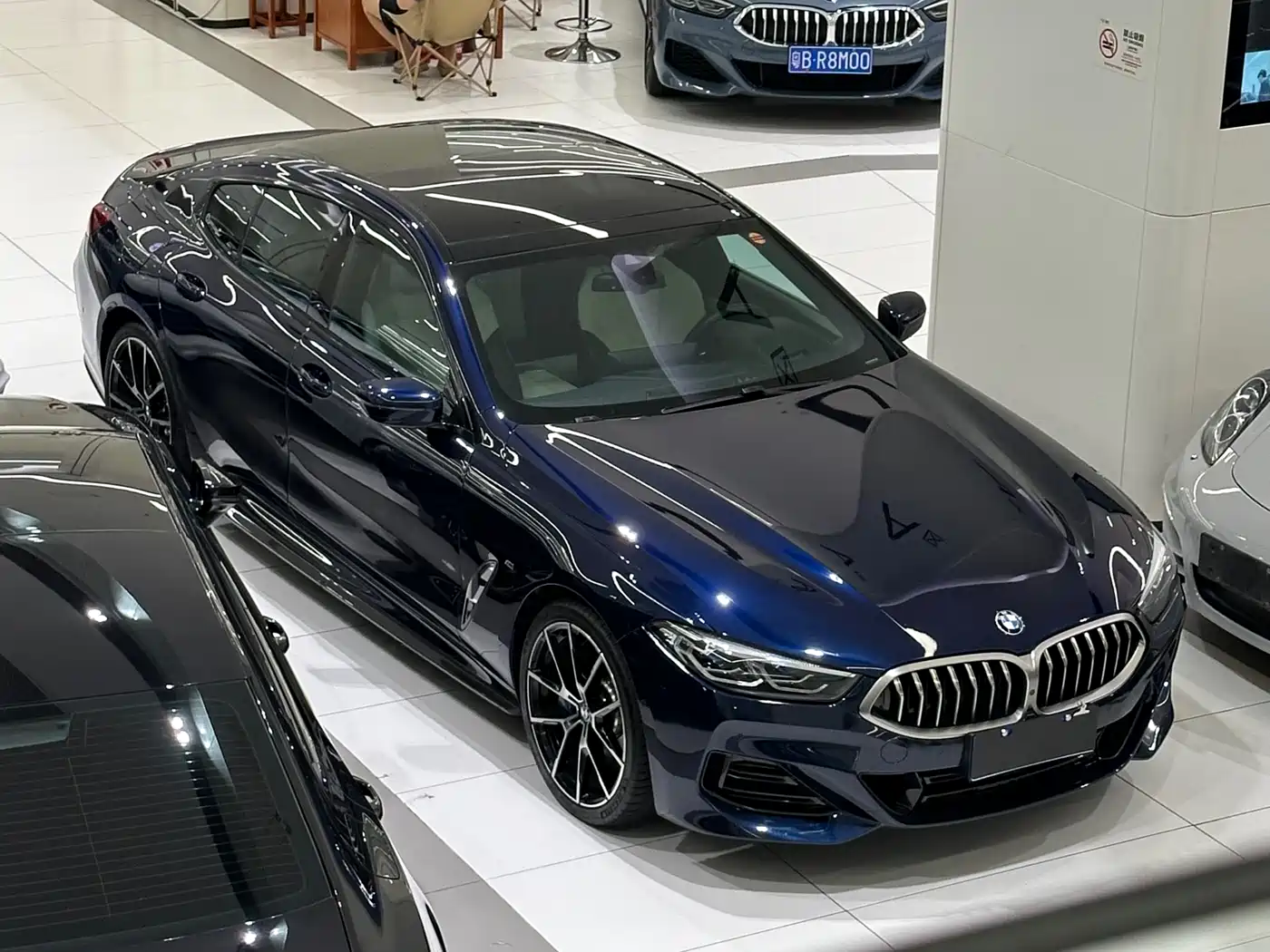 BMW 8-SERIES