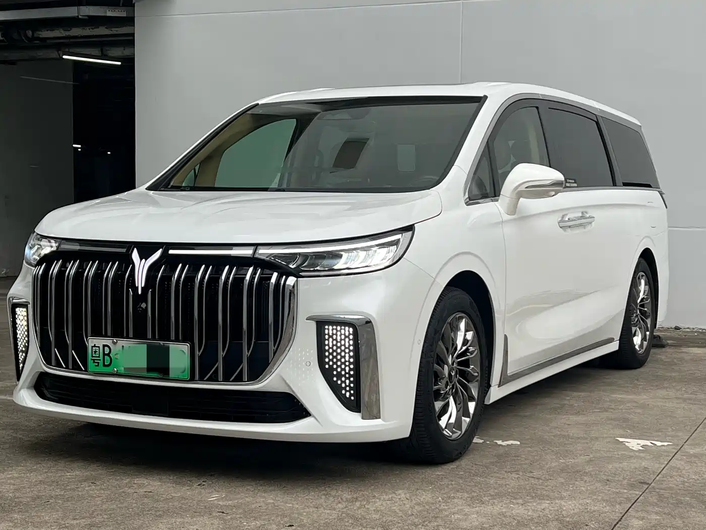 Voyah Auto Voyah Dreamer 2022 Low-carbon Dream+Smart Package