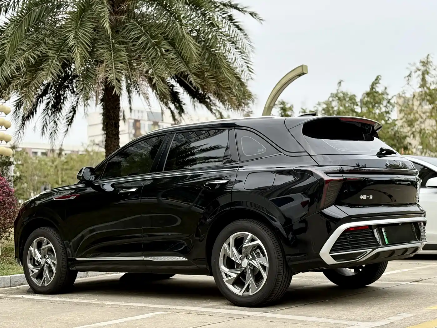 Hongqi HS3 PHEV 2025 125km Jingwei 2 Million Commemorative Edition фото 21