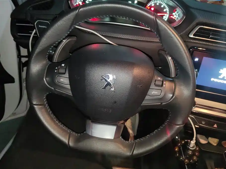 Peugeot 308 2019 230THP Automatic Luxury Edition China VI фото 15