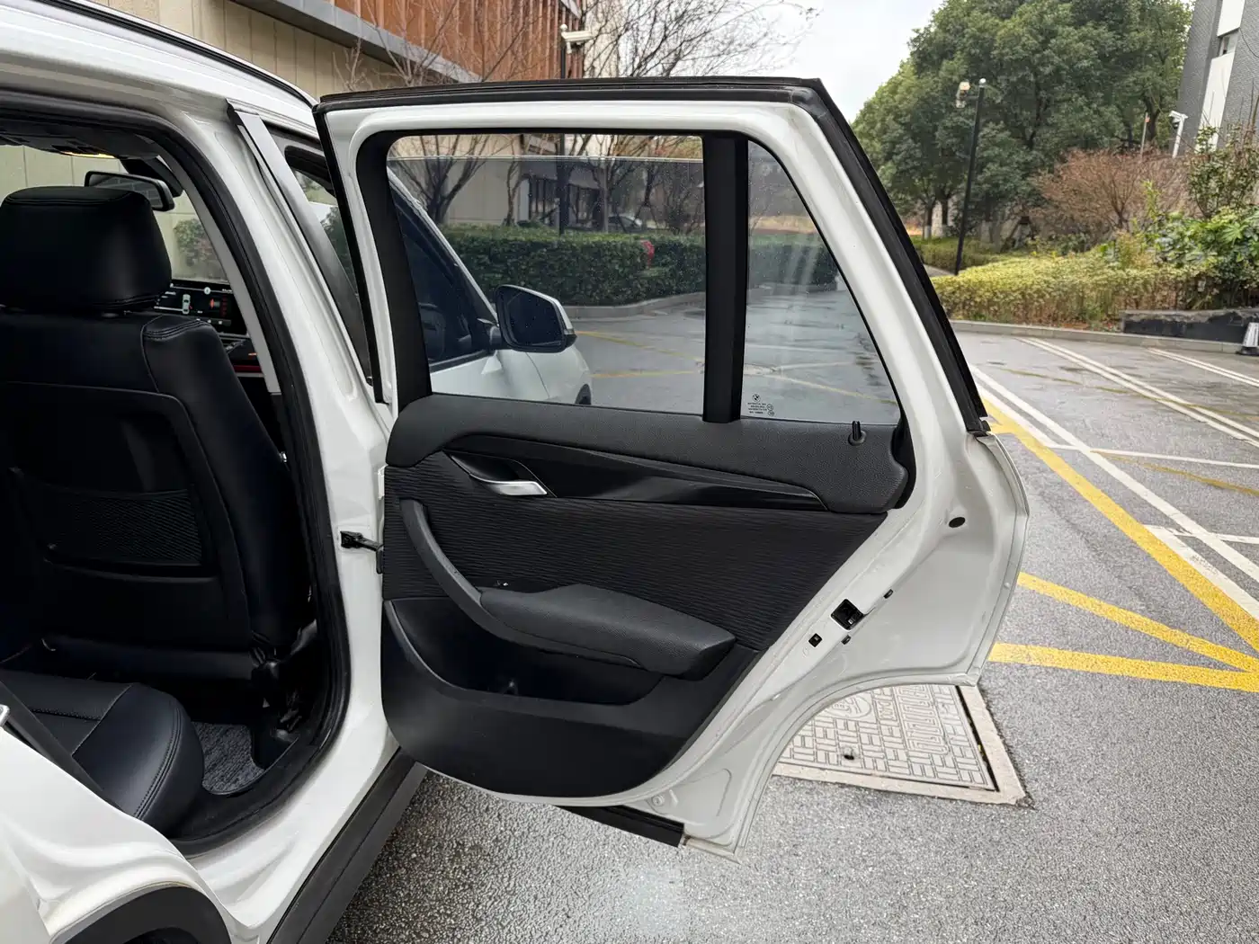BMW X1 2015 Model sDrive18i Fashion Advanced Edition фото 6