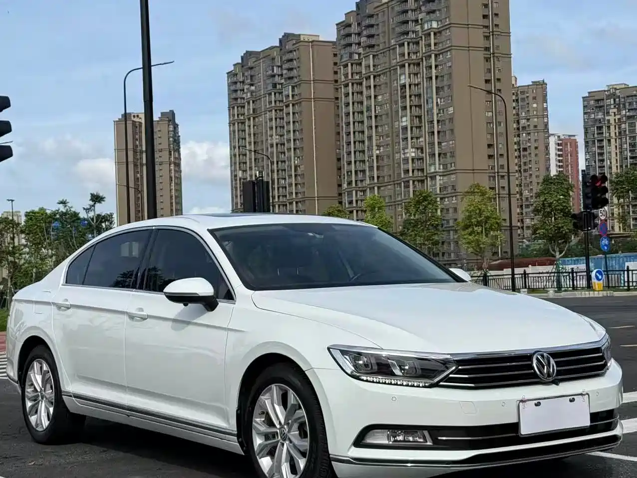 Фото 3 - Volkswagen Magotan