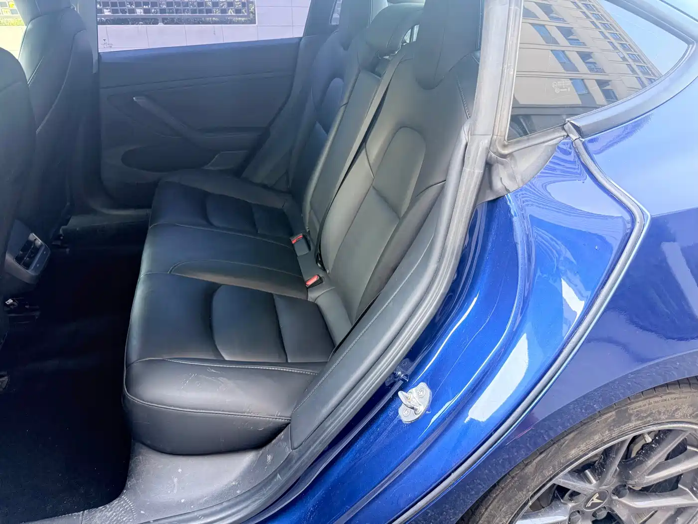 صورة 5 - Tesla Model 3