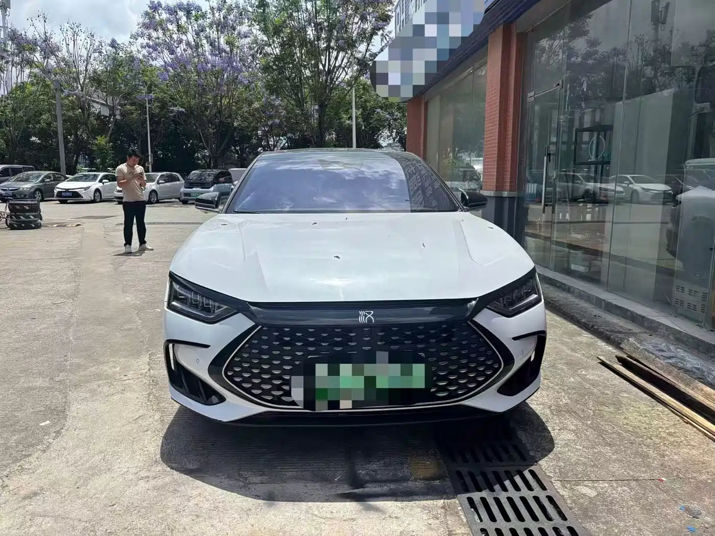 BYD Han 2022 DM-i 121KM Premium фото 2