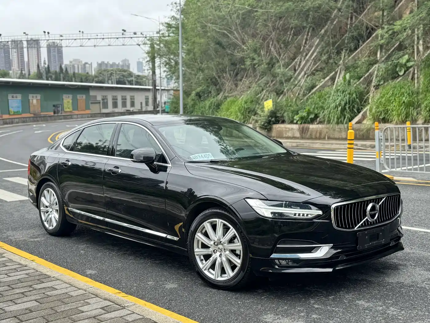 Volvo S90 2020 T5 Momentum Luxury Edition фото 2