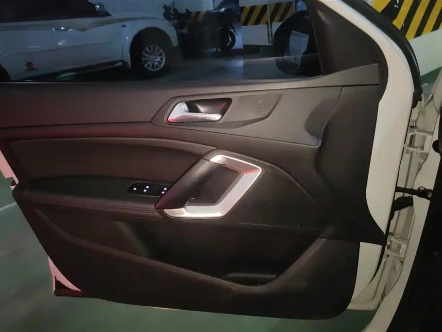 Peugeot 308 2019 230THP Automatic Luxury Edition China VI фото 7