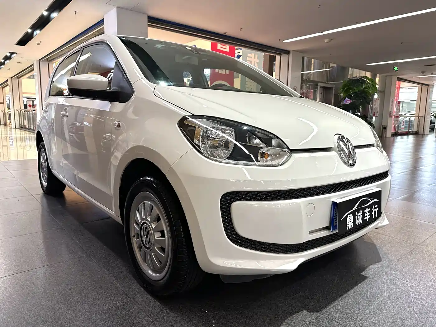 2016 Volkswagen up!