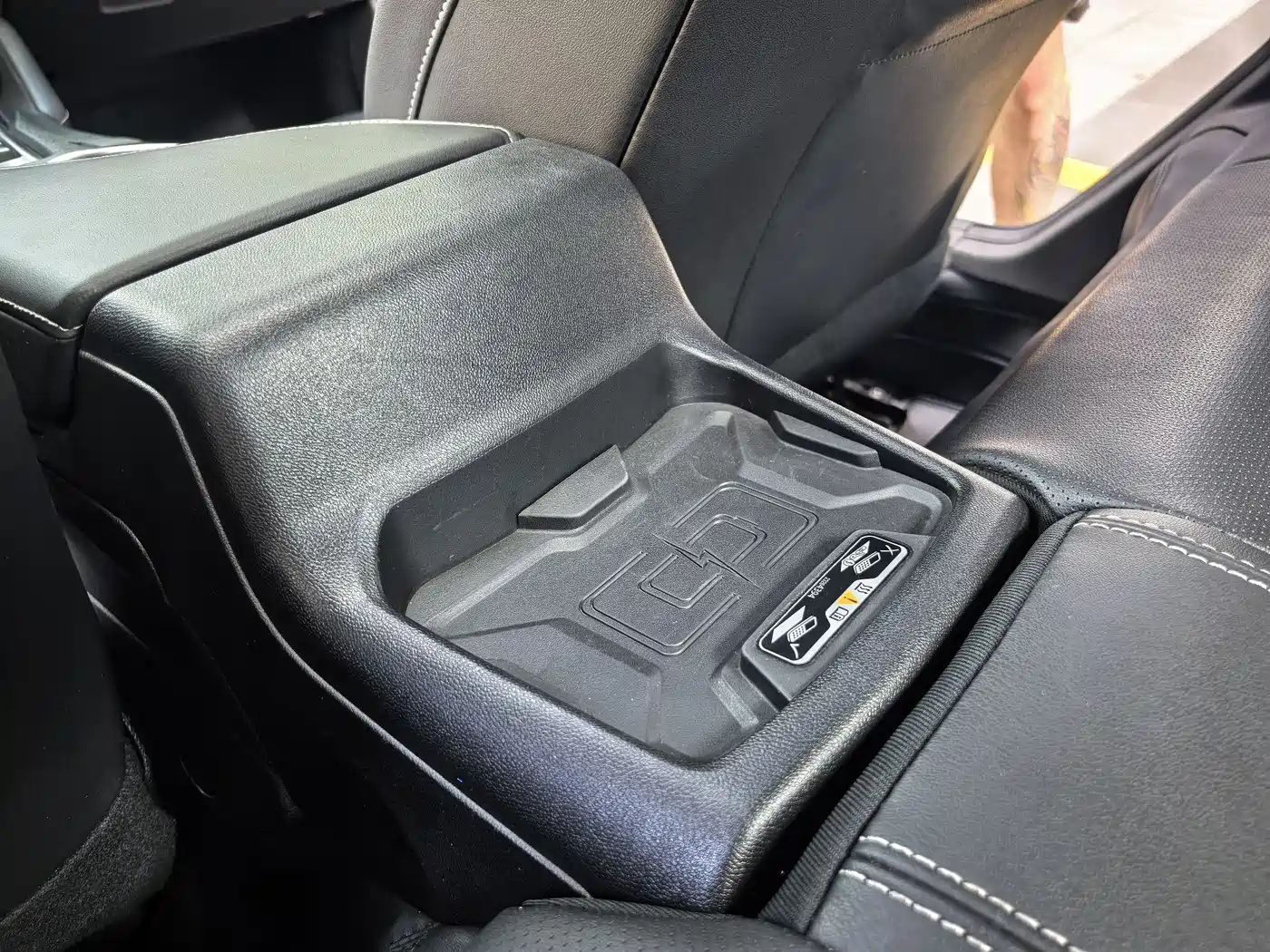 Chevrolet Camaro 2017 2.0T RS фото 14