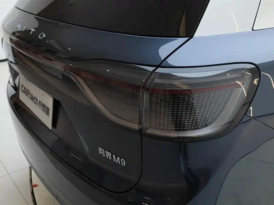 AITO Wenjie AITO M9 2024 Extended Range Ultra 42kWh 6-Seater фото 10