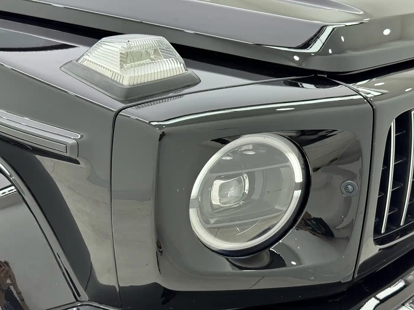 Photo 23 - Mercedes-Benz G-Class AMG