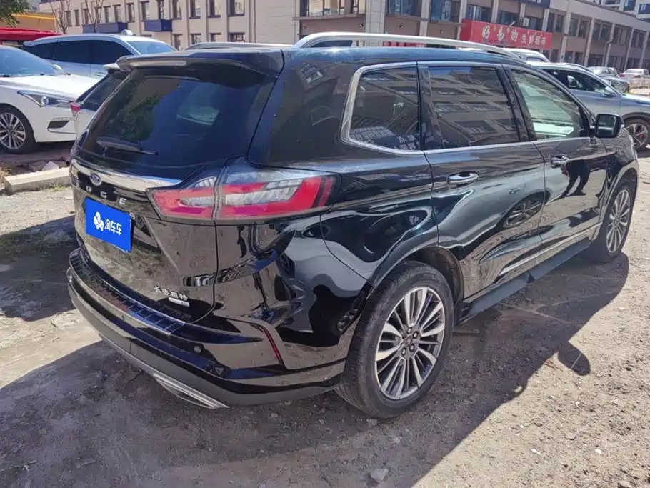 Фото 3 - Ford Edge