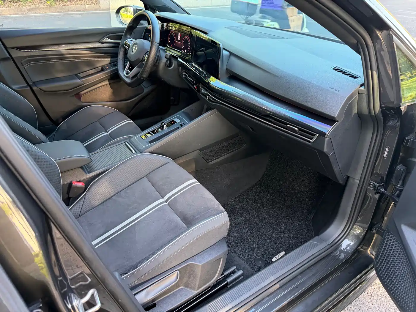 Volkswagen Golf 2021 280TSI DSG R-Line фото 17