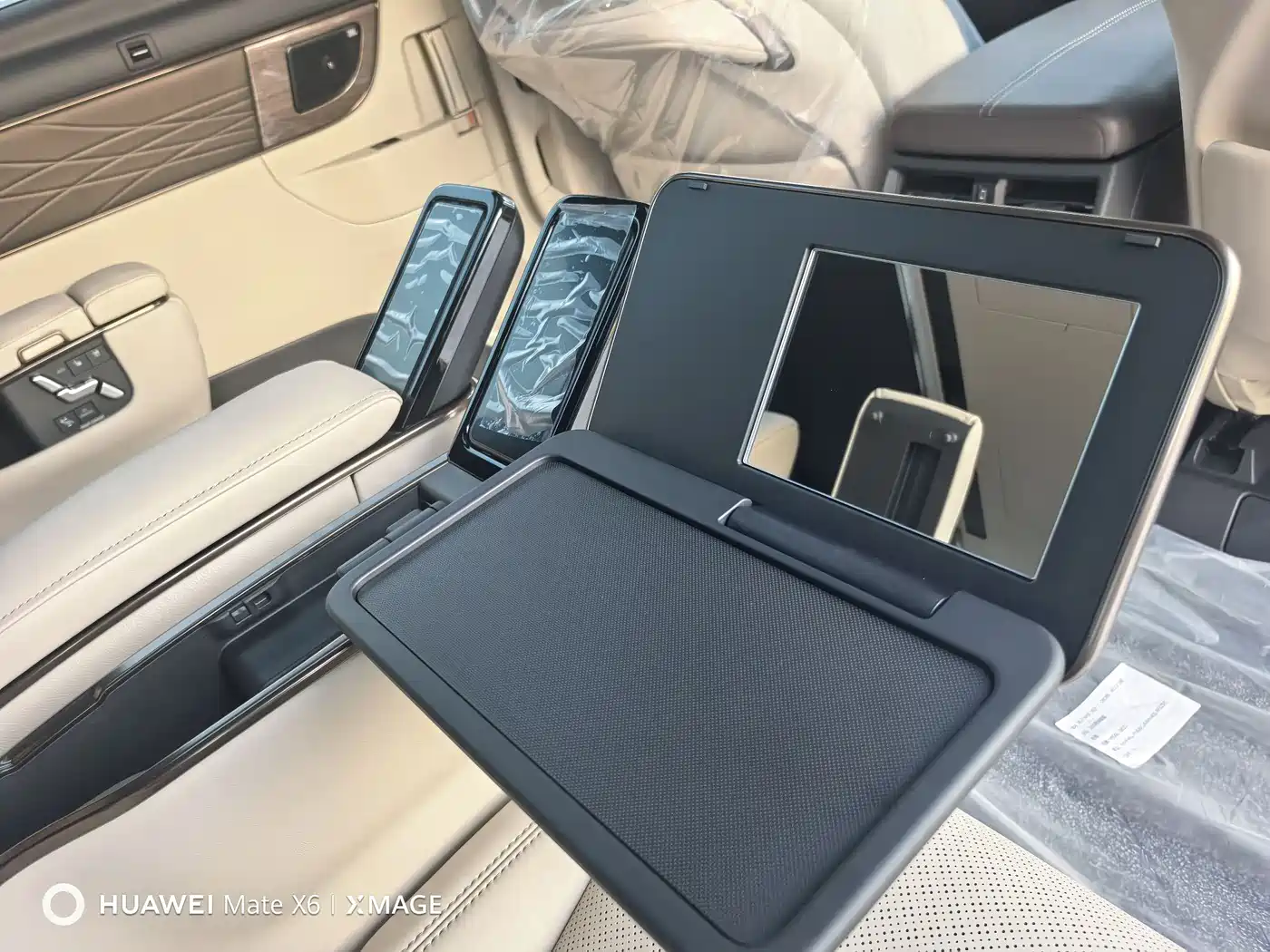 Toyota Alphard 2024 Hybrid 2.5L Ultimate Enjoyment Edition фото 23