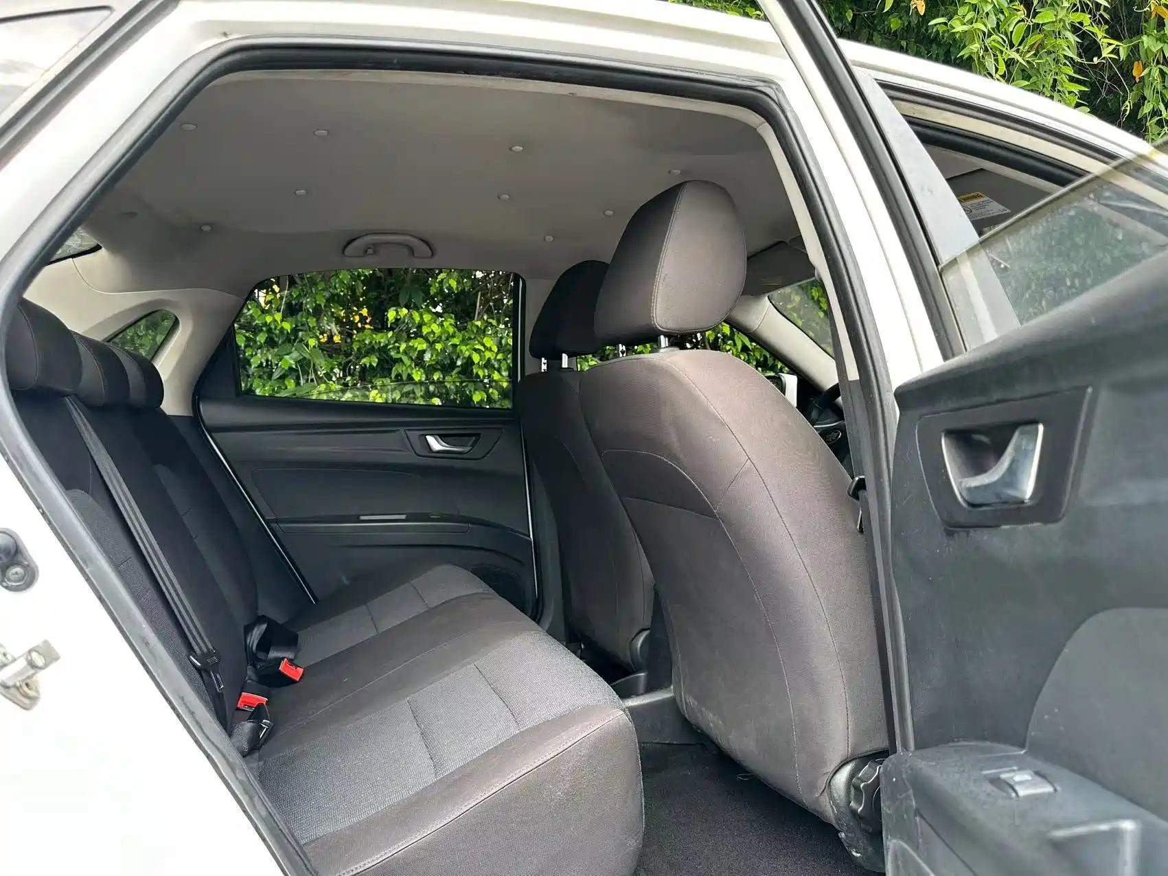 Фото 8 - Besturn B30EV