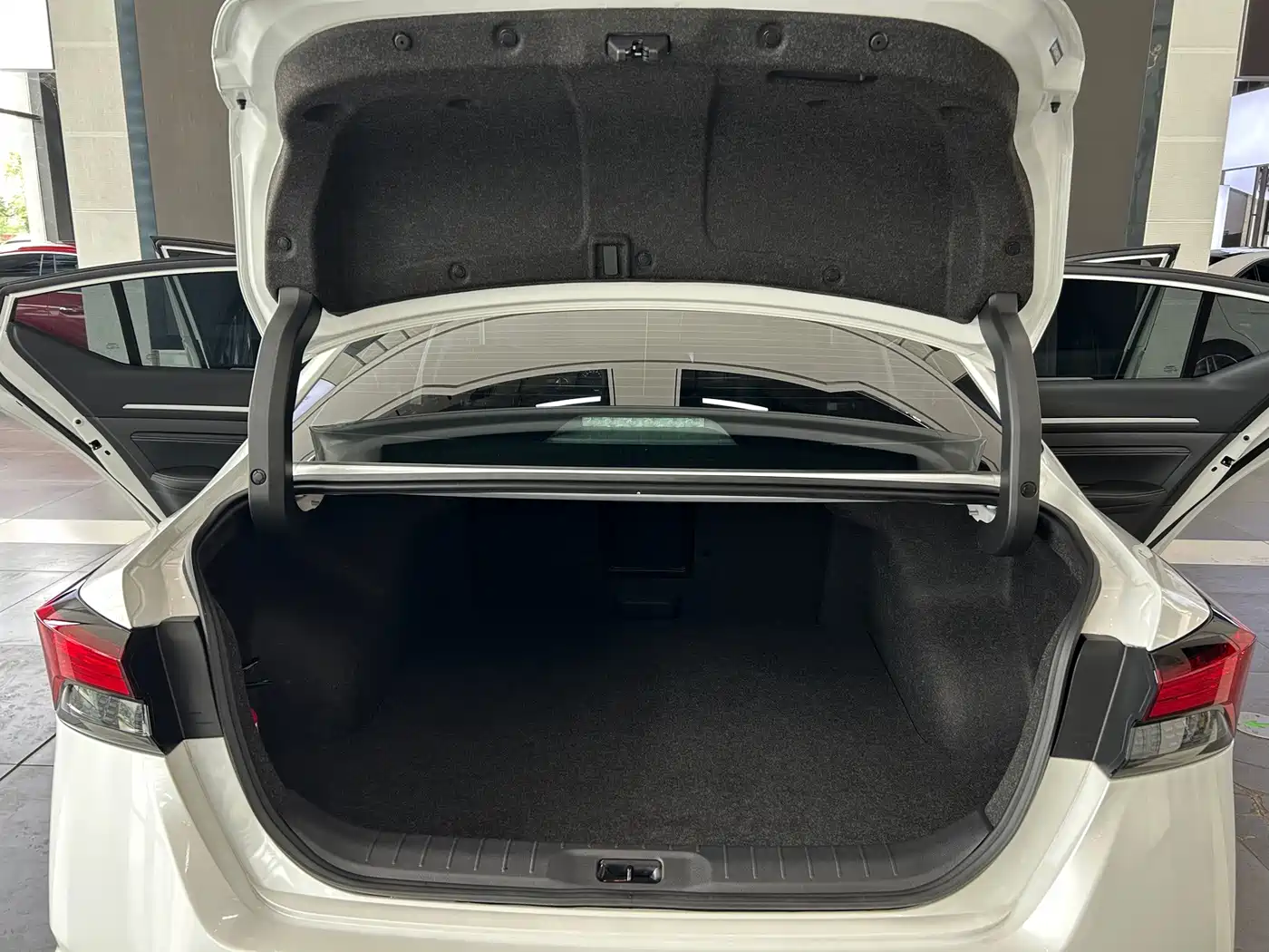 Nissan Teana 2024 2022 2.0L XL-TLS Comfort Edition
