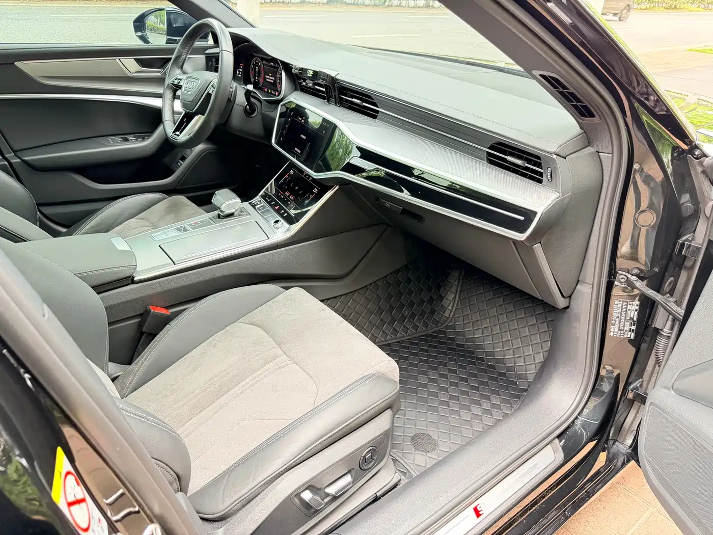 Audi A6L 2024 40 TFSI Luxury Dynamic фото 5