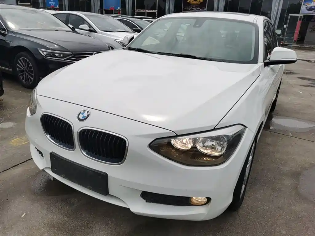 BMW 1 Series (Import) 2013 Facelift 116i Leading Model фото 2