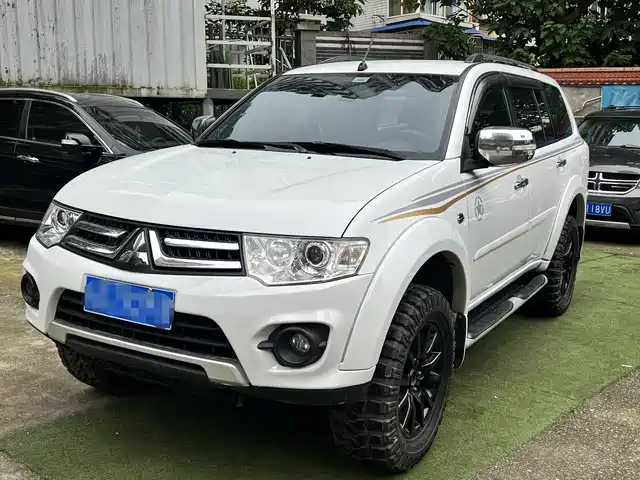  Mitsubishi Pajero Sport 2013 3.0L AWD Executive