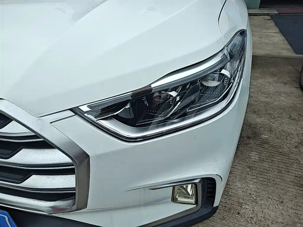 SAIC Maxus D90 2017 2017 2.0T Automatic 2WD Uranus