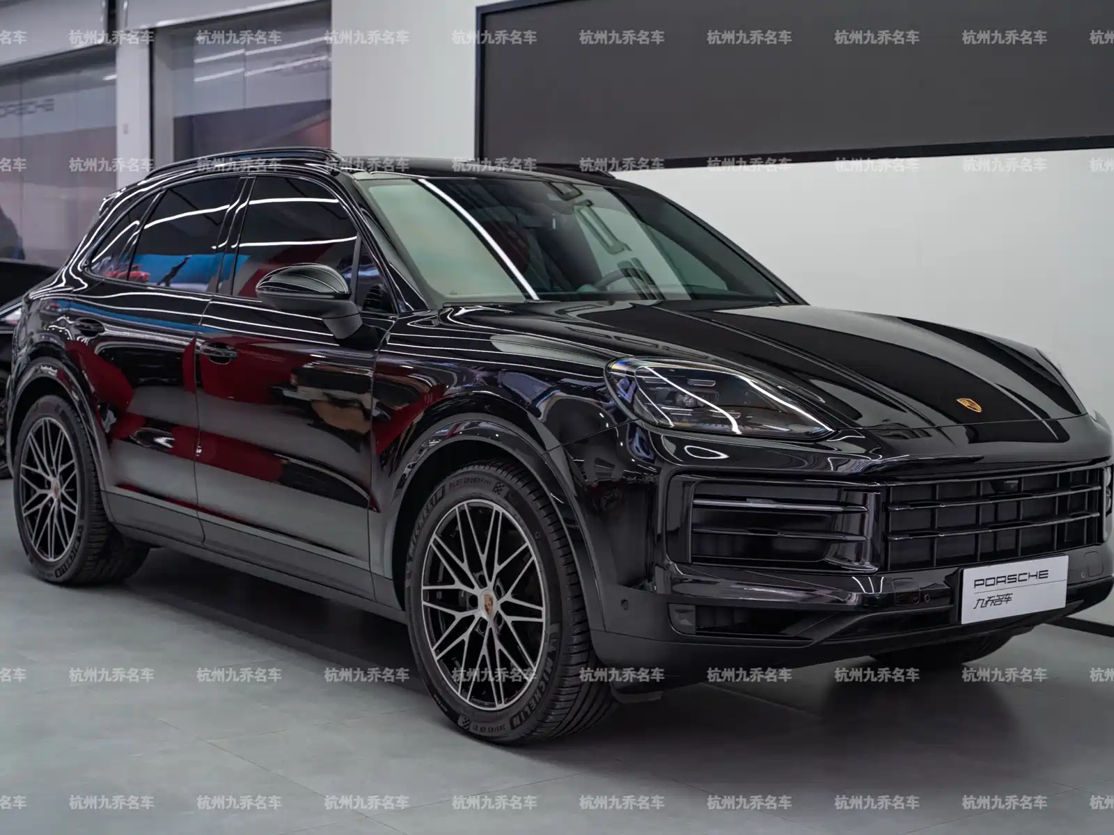 صورة 3 - Porsche Cayenne