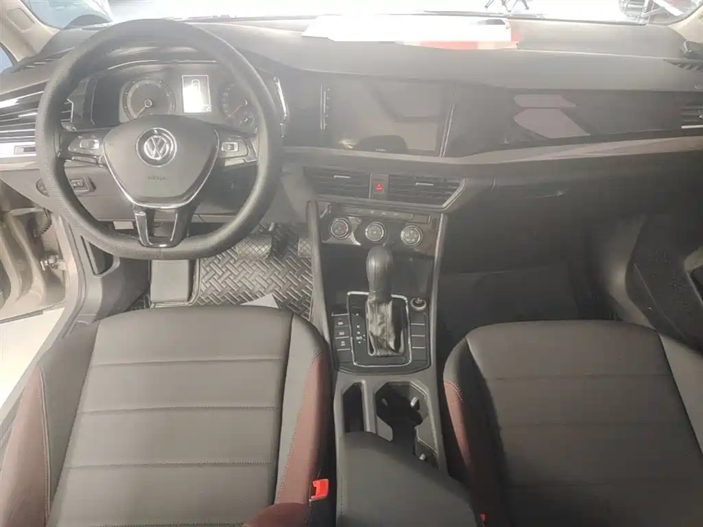 Volkswagen Bora 2019 1.5L Automatic Comfort Type фото 10