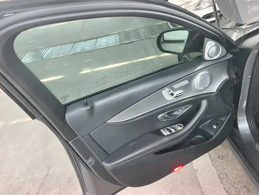 Mercedes-Benz E-Class (Import) 2019 Facelift E 300 Sport Edition фото 7