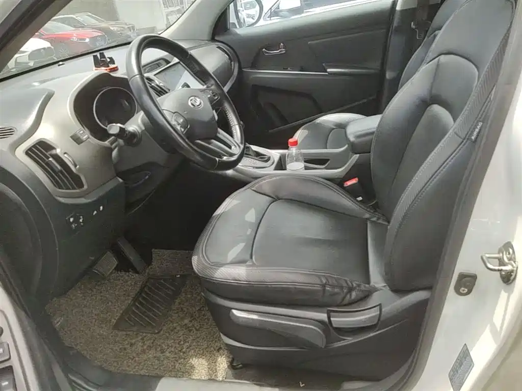 Kia Sportage 2015 2.0L Automatic 2WD GLS фото 15