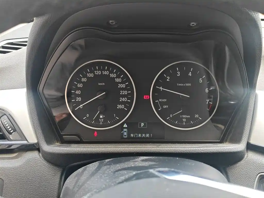 BMW X1 2016 sDrive18Li Premium Model фото 7