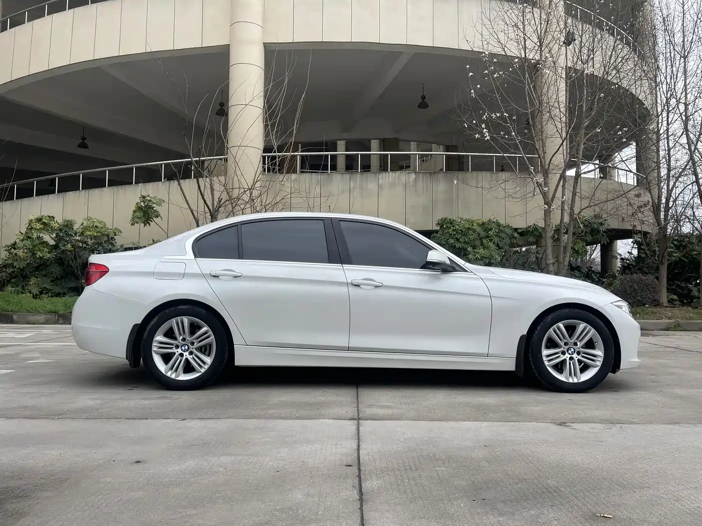 BMW 3 Series 2017 320Li Fashion фото 10