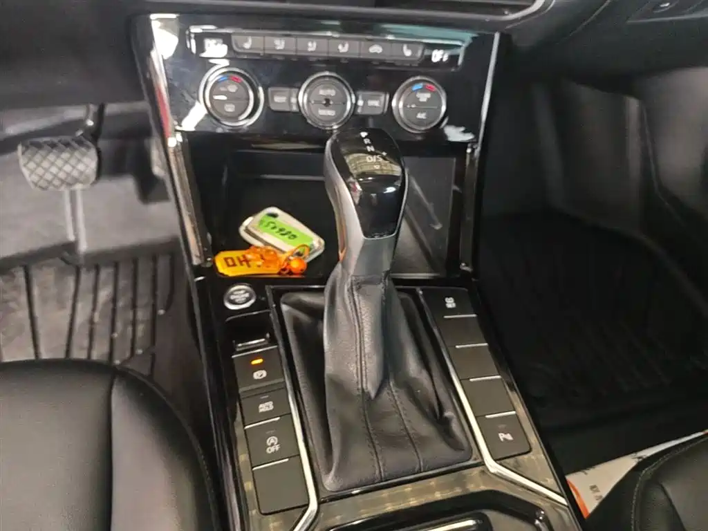 Volkswagen Passat 2019 330TSI Elite (China V) фото 14