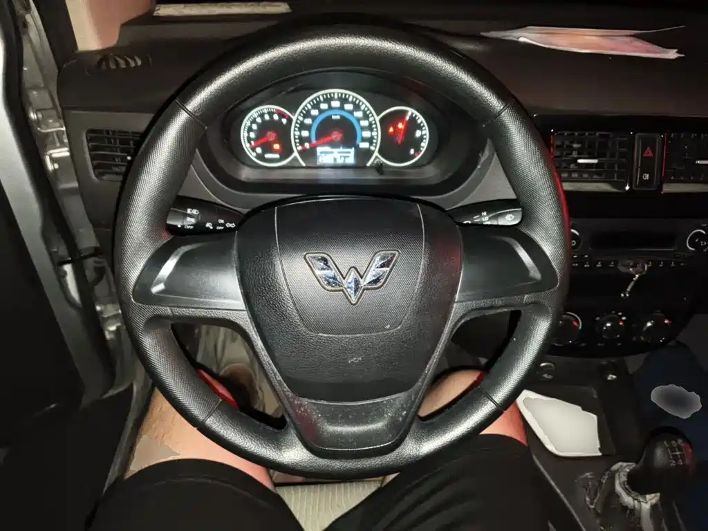 Wuling Motors Wuling Rongguang V 2017 2018 1.5L Standard