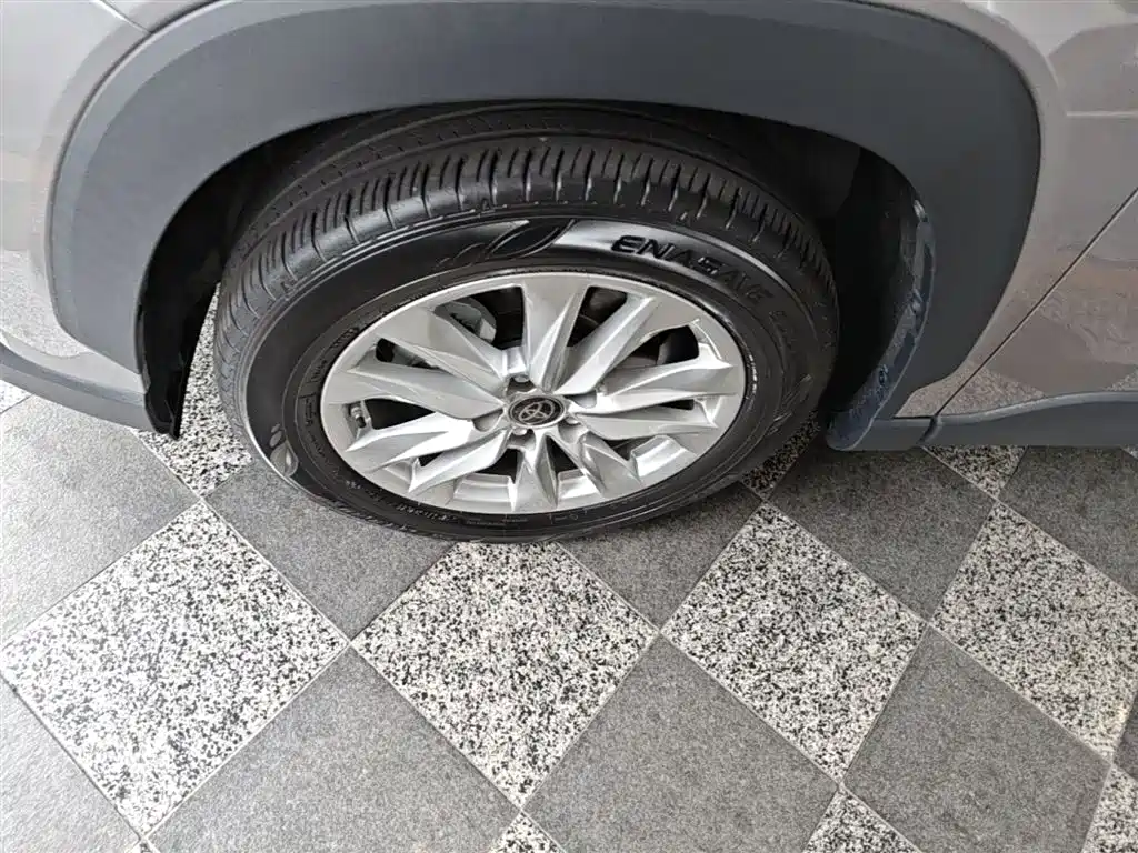 Toyota Corolla Cross 2023 Hybrid 2.0L Pioneer Edition фото 23