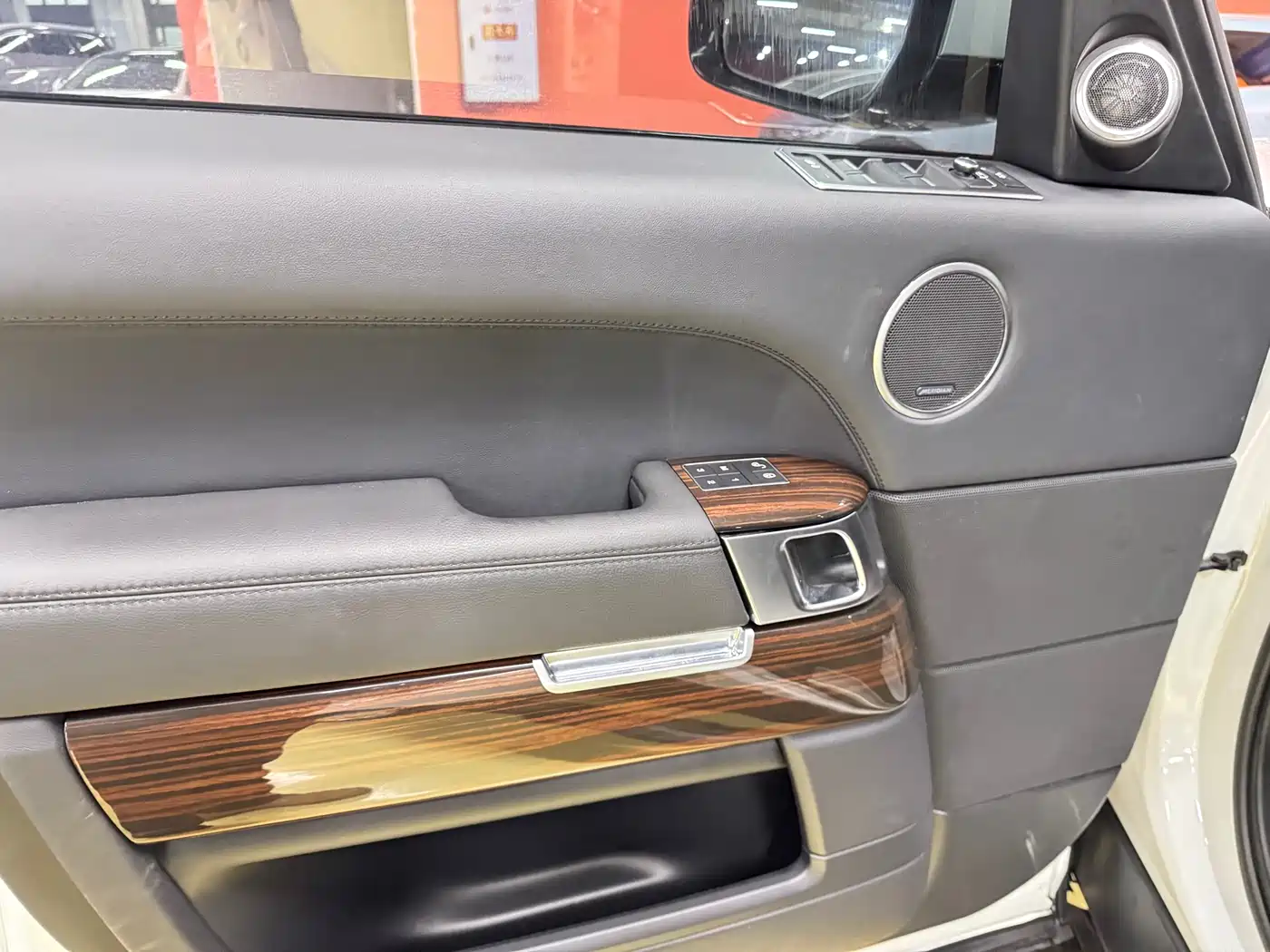 Land Rover Range Rover 2015 3.0 TDV6 Vogue фото 10
