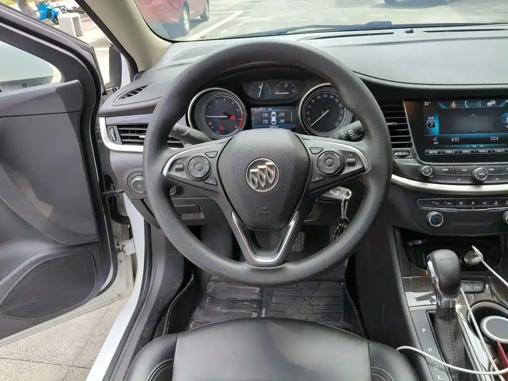 Фото 6 - Buick Verano