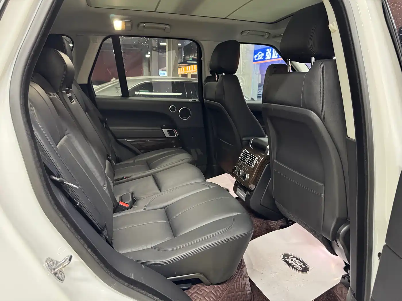 Land Rover Range Rover 2015 3.0 TDV6 Vogue фото 7