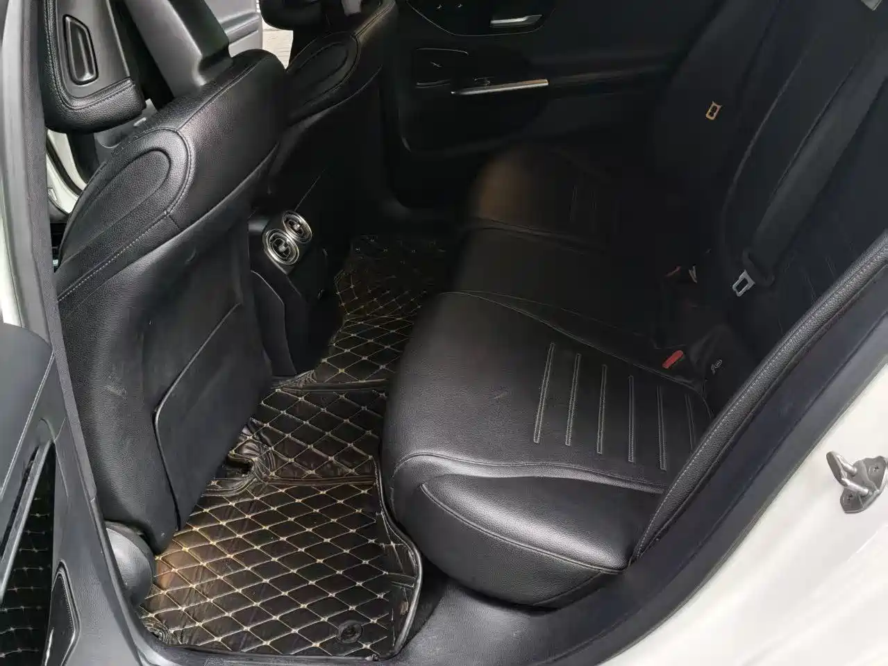 Mercedes-Benz C-Class 2022 C 260 L Night Sport Edition фото 7