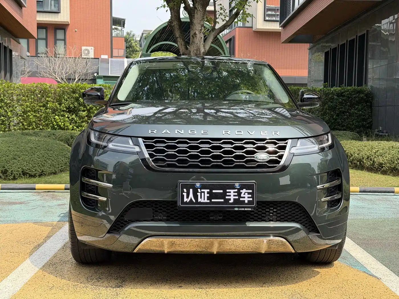 Land Rover Range Rover Evoque 2021 Range Rover Evoque L 249PS R-Dynamic First Edition Launch Edition фото 2
