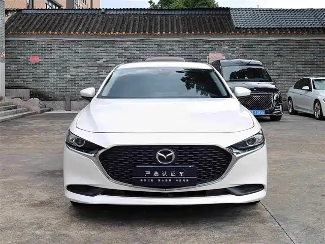 Mazda Mazda3 Axela 2022 Mazda3 2.0L Automatic Sport Edition — фото 2