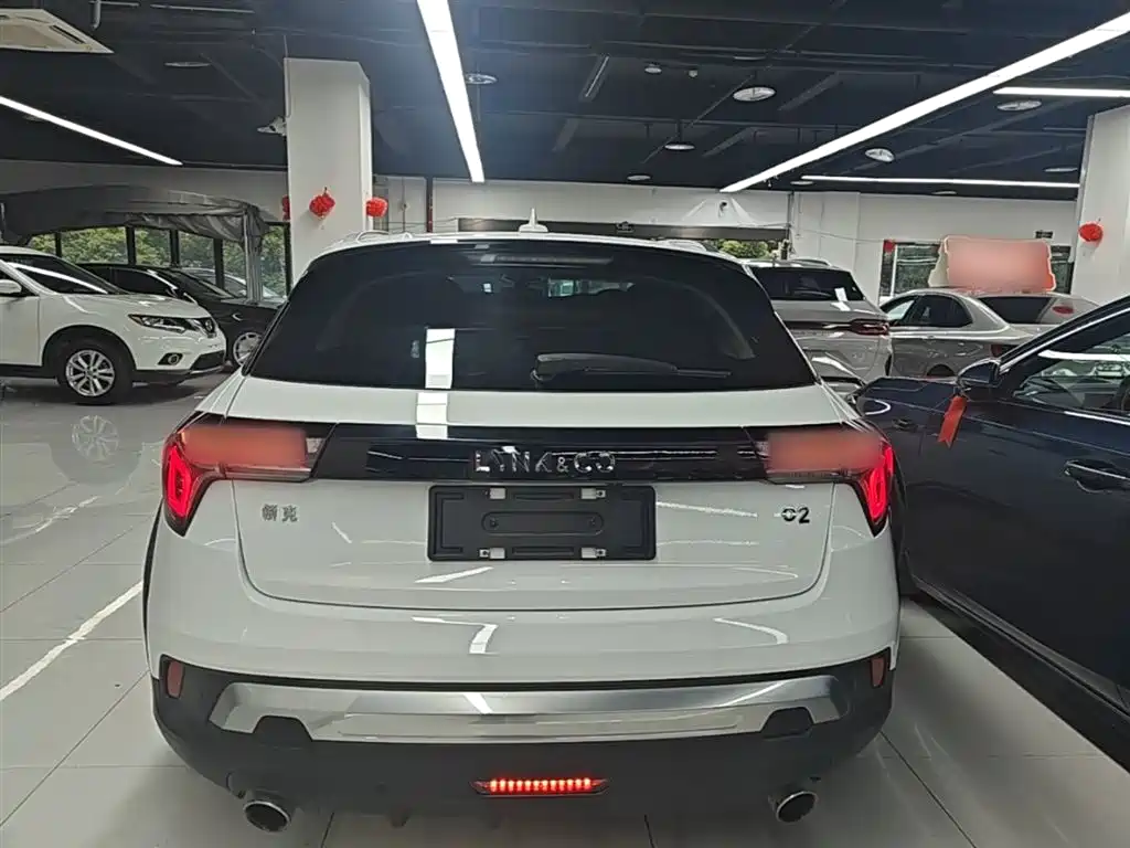 Lynk & Co 02 2018 1.5T DCT 2WD Power Edition China V фото 6