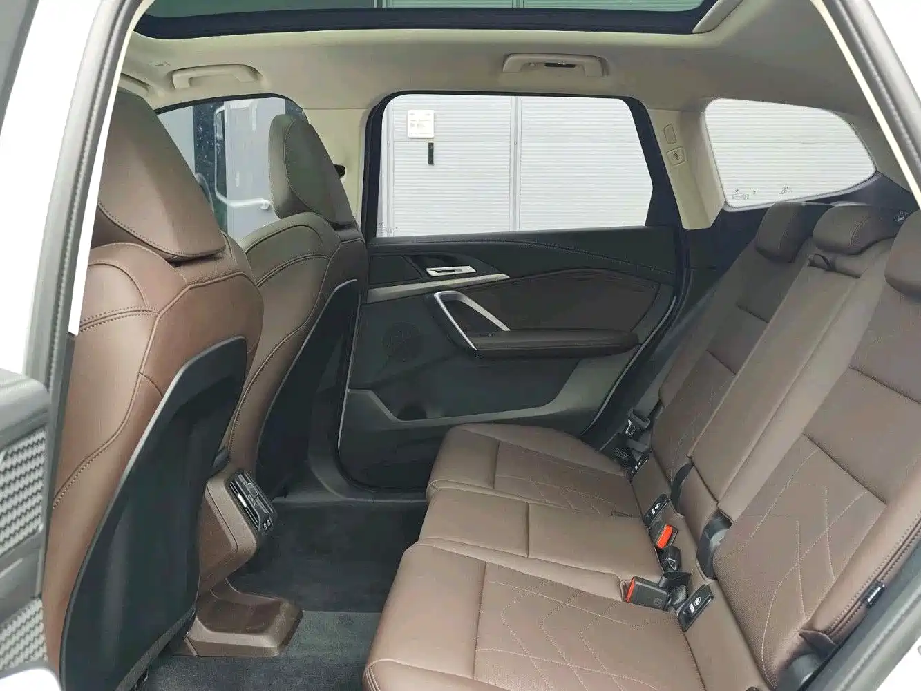 صورة 10 - BMW X1